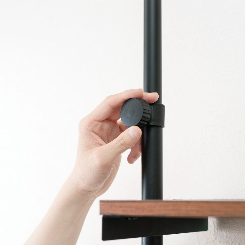 馴染む3色 棚板付き突っ張りラック