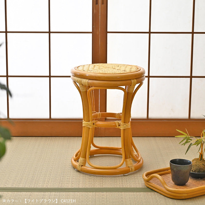 ラタンスツール